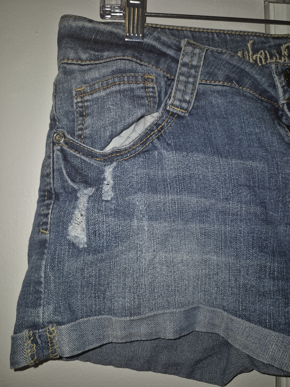 Wallflower Women's Blue Denim Cuffed Shorts Size Juniors 11 Y2K Style Low Rise - Picture 2 of 6